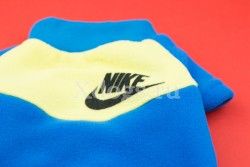  Nike -